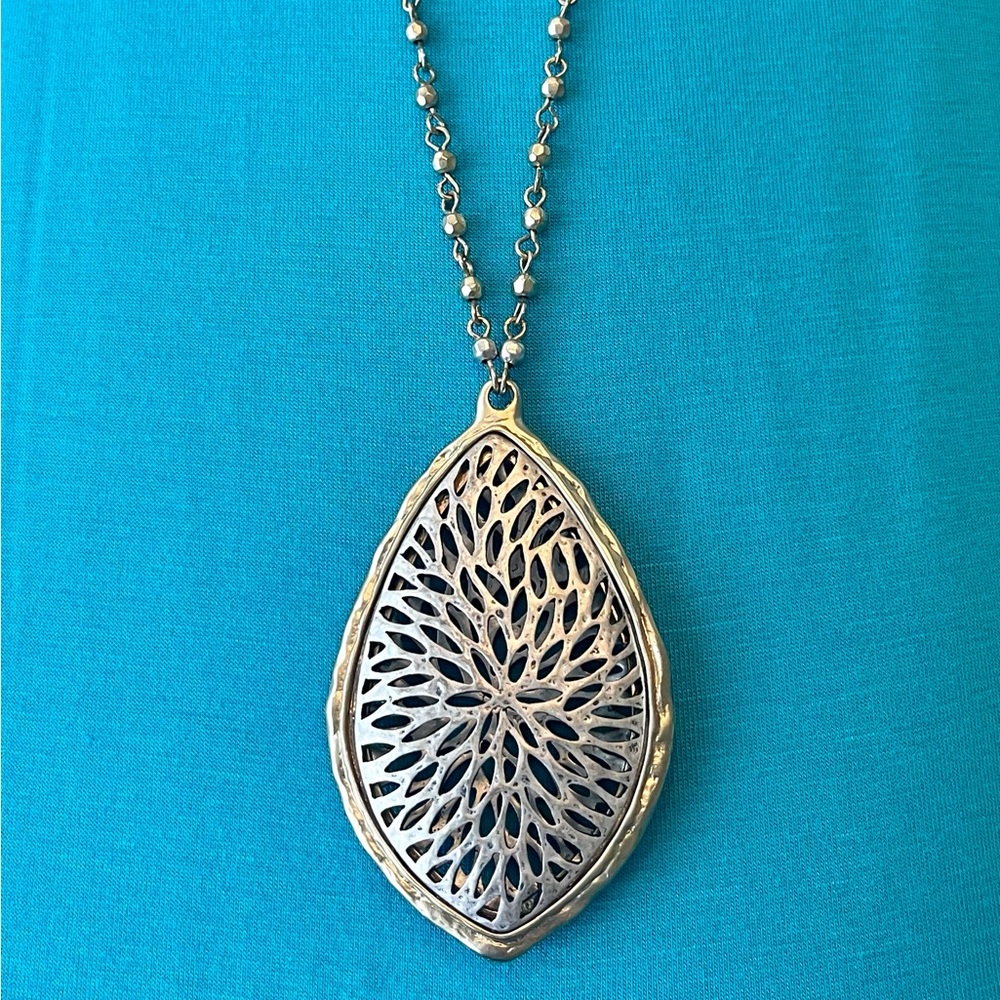 Karma Bella two-tone metal, leaf design lariat necklace